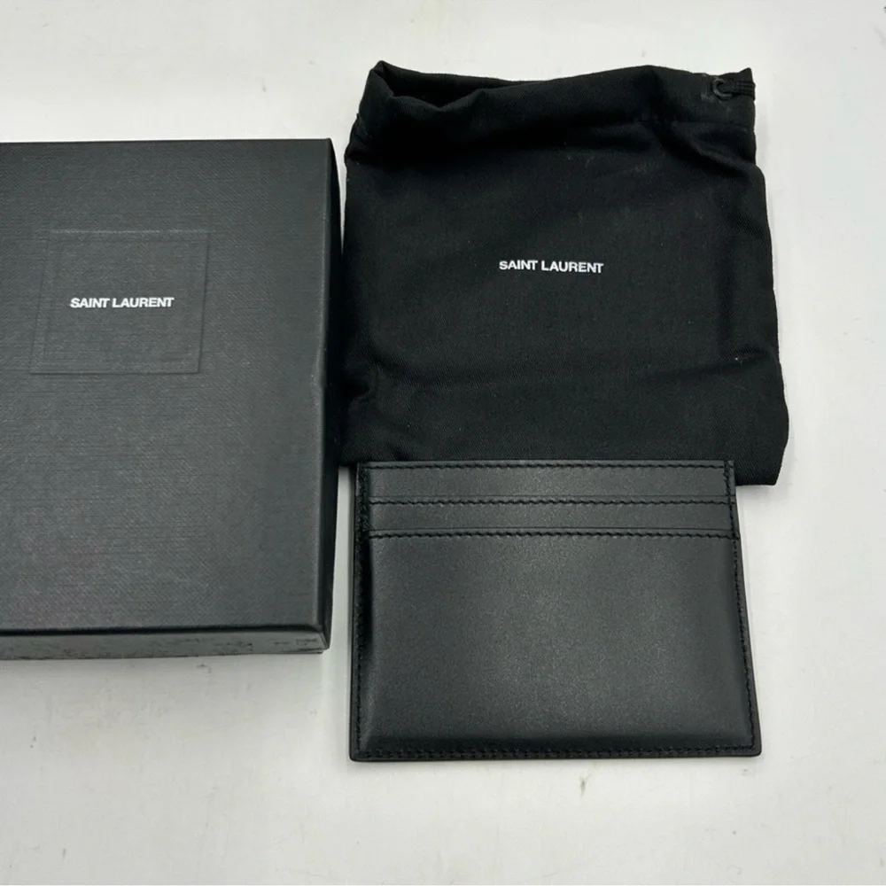 Saint Laurent Paris credit card case in smooth black leather made in Italy NWT